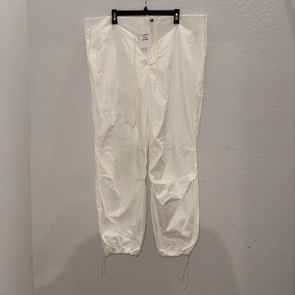 NWT Women's L White Baggy Parachute Pants Y2K Streetwear Utility Jogger Festival